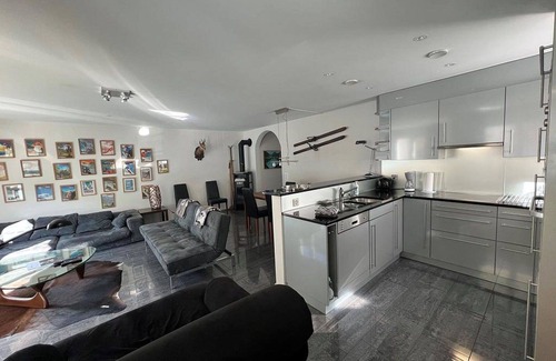 Engelberg Apartment | Lovely apartment for 6 guests with WIFI, TV and balcony