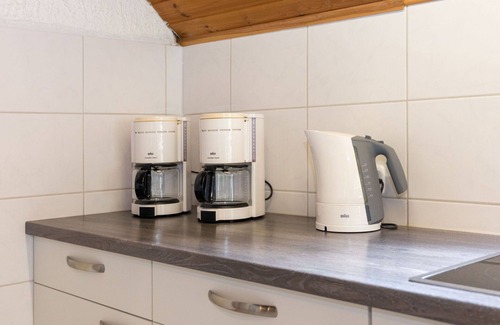 Immerath Apartment | Lovely apartment for 12 guests with WIFI, TV, balcony and pets allowed
