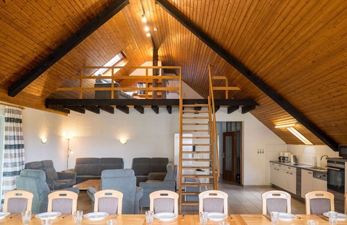 Immerath Apartment | Lovely apartment for 12 guests with WIFI, TV, balcony and pets allowed