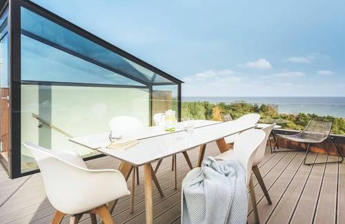 Prora Apartment | Lovely apartment for 2 people with pool, WIFI, TV, terrace and pets allowed