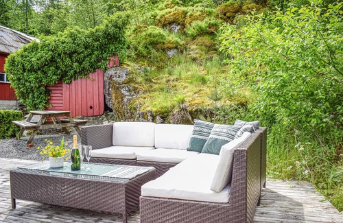 Suldal Apartment | Lovely apartment in Hebnes