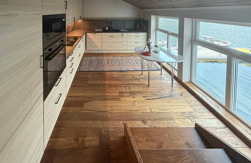 Kvalsund Apartment | Lovely apartment in Kvalsund with sauna