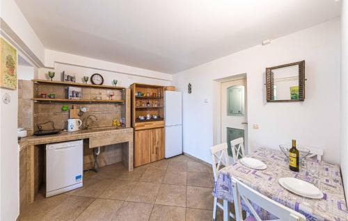 Marina Apartment | Lovely Apartment In Marina