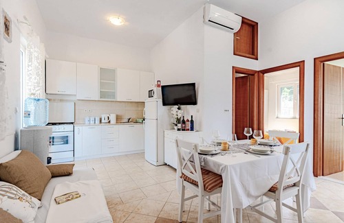 Orebic Apartment | Lovely apartment in Osobljava with WiFi