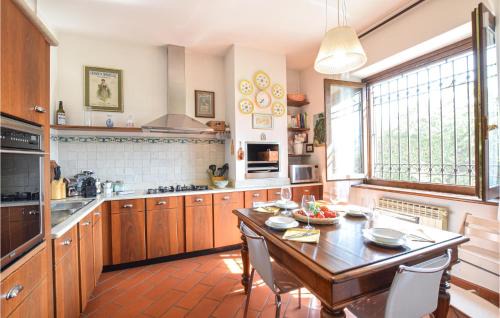Rogno Apartment | Lovely Apartment In Rogno With Wifi