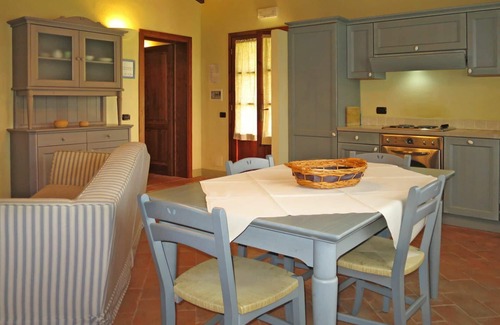 Pomarance House | Lovely apartment in villa with A/C, hot tub, WIFI, pool, TV, patio, pets allowed and parking