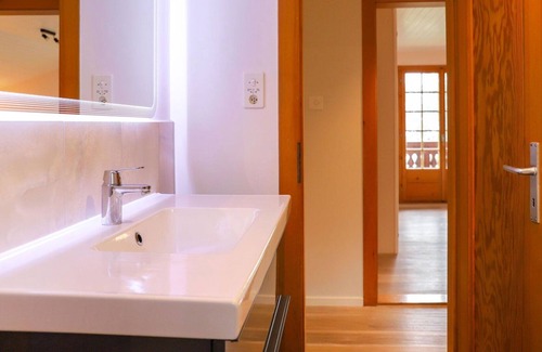 Chesieres House | Lovely apartment in villa for 12 guests with WIFI, TV, terrace and parking