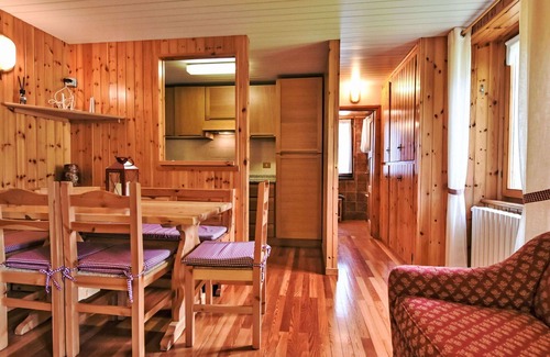 Campodolcino Apartment | Lovely apartment for 4 people with WIFI, TV and pets allowed