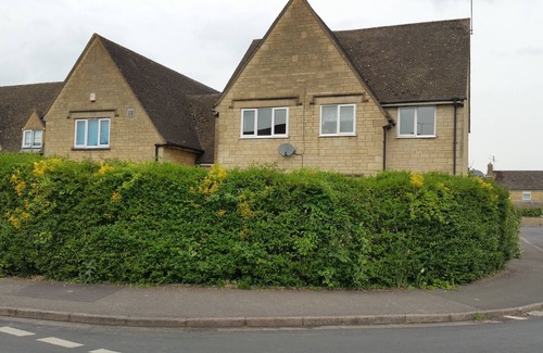 South Cerney Apartment | Lovely Apartment near Water Parks