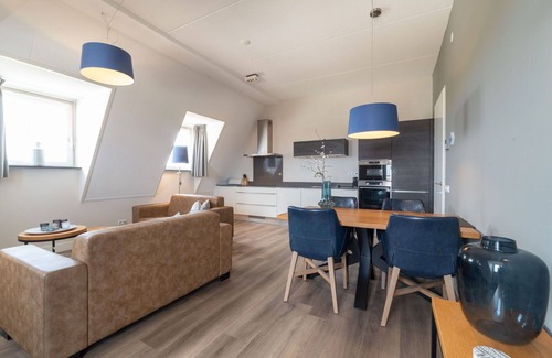 Colijnsplaat Apartment | Lovely apartment for 4 people with WIFI, hot tub, TV and balcony