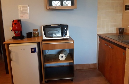 Lake Bracciano Apartment | Lovely apartment with terrace, secure and surrounded by a large garden.
