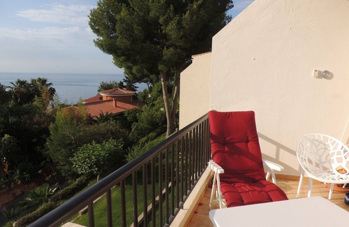 Almunecar Apartment | Lovely apartment with views of the sea and the mountains