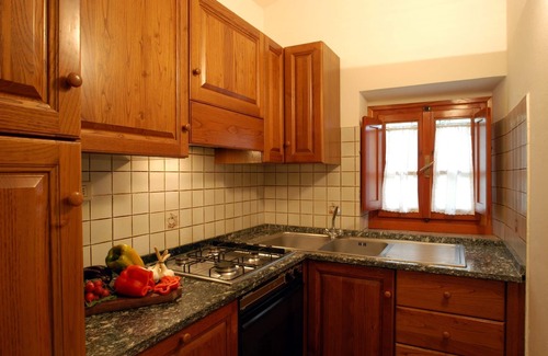 Montaione Apartment | Lovely apartment with pool, WIFI, A/C, TV, pets allowed and parking, close to San Gimignano
