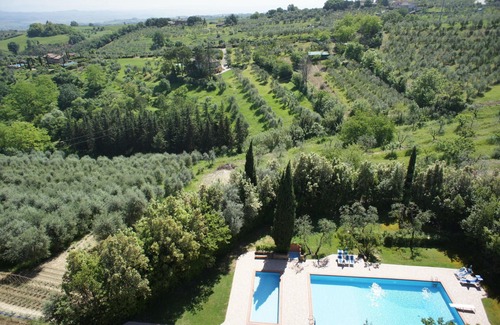 Montaione Apartment | Lovely apartment with pool, WIFI, A/C, TV, pets allowed and parking, close to San Gimignano