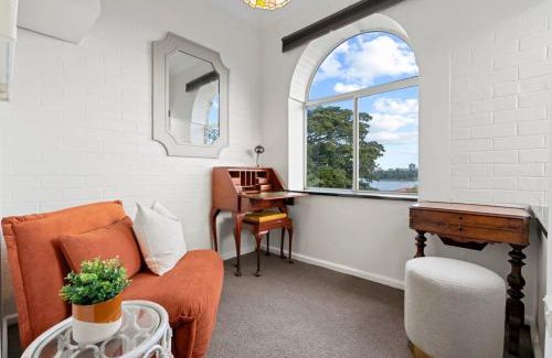Kirribilli Apartment | Lovely Apartment with Spectacular Views