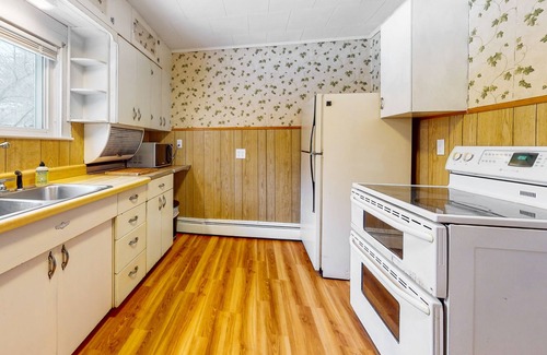 Rochester Apartment | Lovely apartment with firepit, patio, forest views, skiing, & washer/dryer