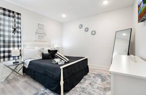 Peak's Suburban Addition Apartment | Lovely Apt 5mins from Big Tex Free Prk