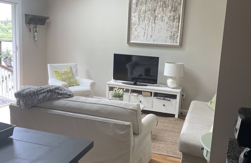Fortunes Rocks Apartment | Lovely apt. In Fortunes Rocks—only one third mi. to Fortunes Rocks Beach