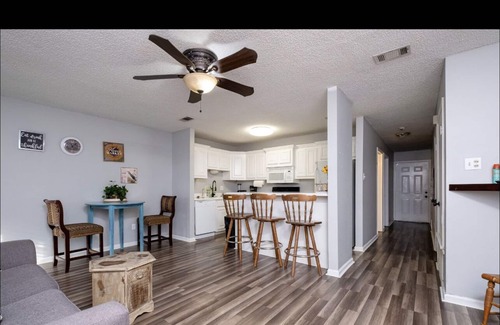 Sherwood Condo | Lovely condo in sherwood with pool