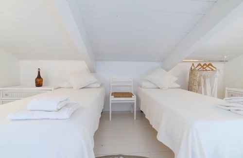 Sassari House | Lovely cottage with sea views, walking distance from beaches: Casa Ginepro