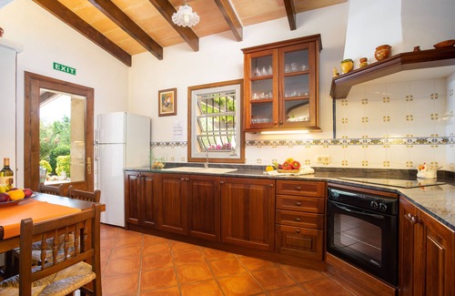 Pollensa Villa | LOVELY COUNTRY HOUSE, LOCATED BETWEEN POLLENSA AND PUERTO ALCUDIA. WITH WIFI