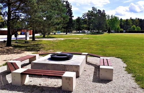 Hradec Kralove House | Lovely apartment in villa for 12 guests with WIFI, TV, patio, pets allowed and parking