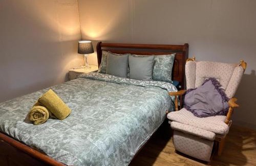 Canning Vale House | lovely double room share bathroom and kitchen
