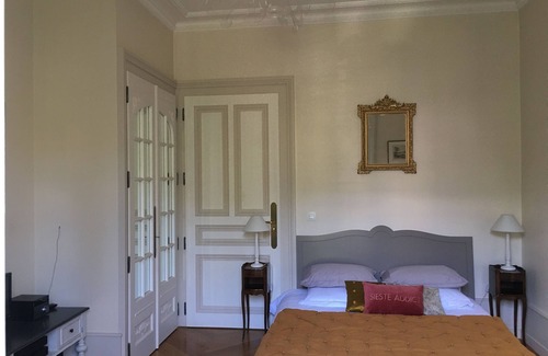 Aix-les-Bains City Center Apartment | Lovely F1 bis in Palace, green view, parking, balcony, close to thermal baths