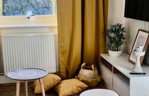 Cheadle Hulme Apartment | Lovely flat in Cheadle Hulme