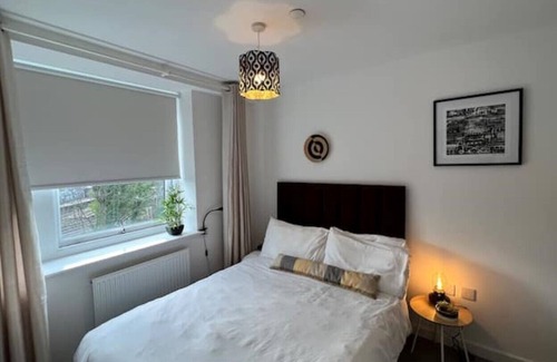 Cheadle Hulme Apartment | Lovely flat in Cheadle Hulme