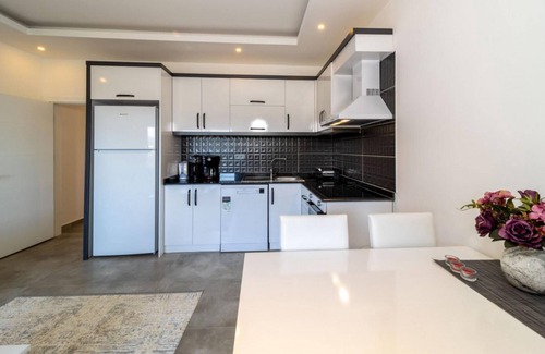 Kargicak Apartment | Lovely Flat with Shared Pool and Balcony in Alanya