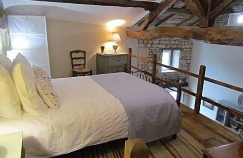Saint-Quantin-de-Rancanne Other | Lovely Renovated Charentaise Farmhouse with pool overlooking fields