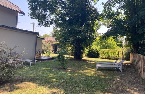 Laprade House | Lovely gite near Aubeterre sur Dronne with pool