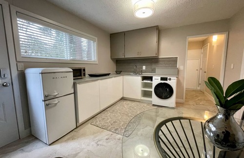 Bull Mountain House | Lovely Grand 5BR 2.5 Home with Double Everything!