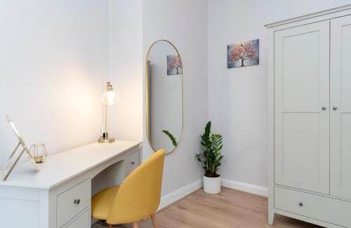 West End Apartment | Lovely Haymarket Apartment - Central Edinburgh