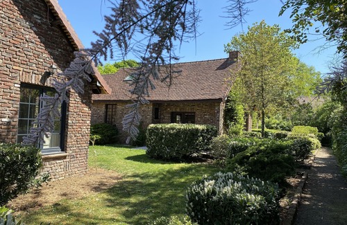 Mesnil-Saint-Pere House | Lovely holiday cottages with an authentic charm facing the lake