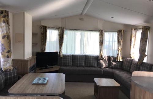 Wyke Regis Resort | Lovely Holiday Caravan, great location - Pebble Bank, near Chesil Beach