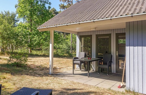 Oster Somarken House | Lovely home in Aakirkeby with kitchen