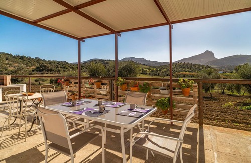 Algodonales House | Lovely home in Algodonales with WiFi