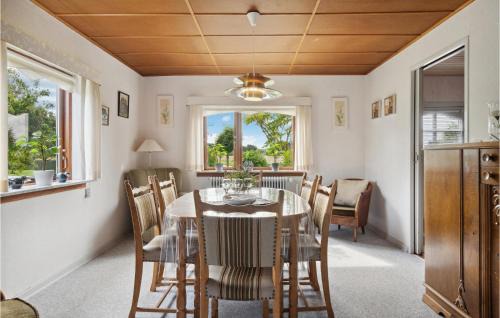 Bogense House | Lovely Home In Bogense With Kitchen