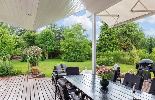 Dronningmolle House | Lovely home in Dronningmølle with WiFi