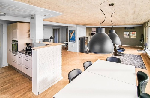 Handrup Strand House | Lovely home in Ebeltoft with WiFi