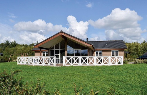 Falen House | Lovely home in Hemmet with sauna