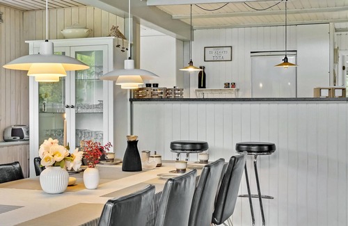 Hemmet House | Lovely home in Hemmet with jacuzzi