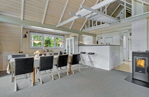 Hemmet House | Lovely home in Hemmet with jacuzzi