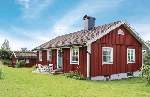 Hestra House | Lovely home in Hestra with WiFi