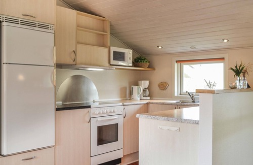 Bjerregaard House | Lovely home in Hvide Sande with WiFi