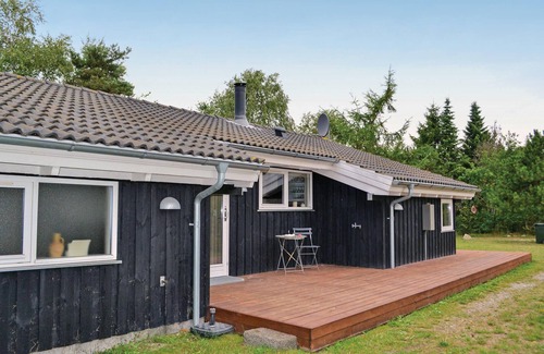 Knebel House | Lovely home in Knebel with sauna