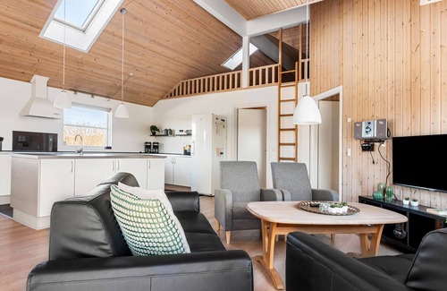 Nr. Lyngby House | Lovely home in Løkken with sauna