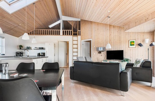 Nr. Lyngby House | Lovely home in Løkken with sauna